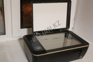 Продам цветной принтер - сканер - копир HP Vcvra - 1221