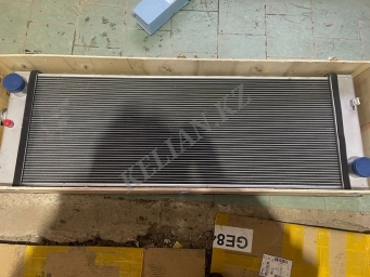 Радиатор охлаждения водяной 207-03-72321 Komatsu